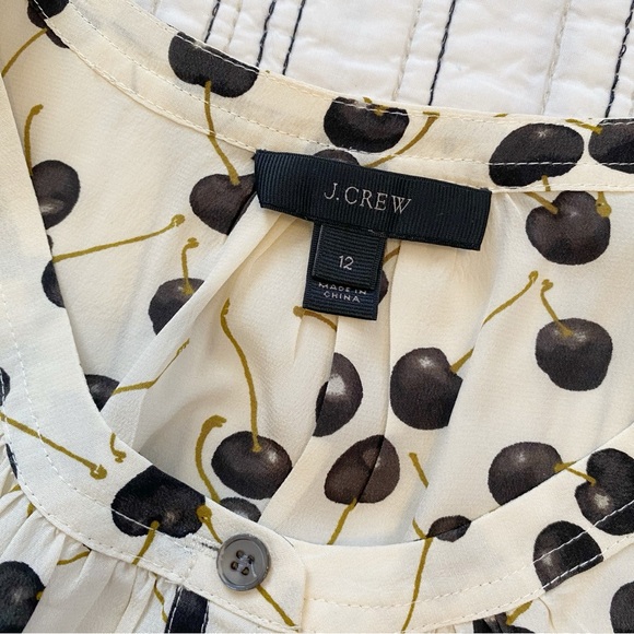 J. Crew Silk Top with Flutter Sleeves Black Cherry ๐ Print Cream size 12 - Picture 3 of 6